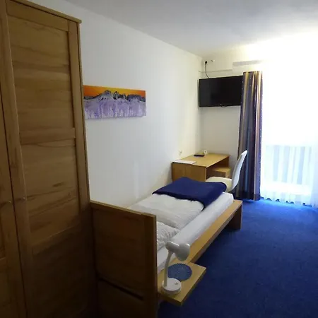Panoramahotel Sankt Johann in Tirol Room photo